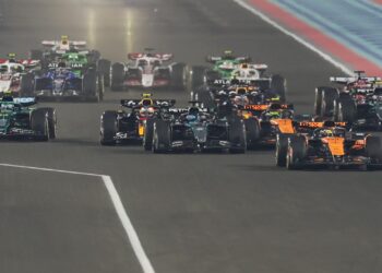 Пјастри го освои спринтот во Катар пред Расел и Норис