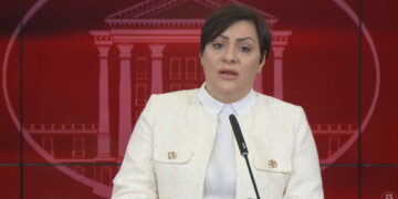 (Видео) Димитриеска-Кочоска: Ниските камати за Еврообврзницата се силен сигнал зајакната доверба на инвеститорите во економските политики на државата