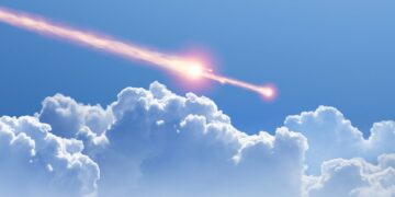 (Видео) Експлозиja на небото над Германија: трага од светлина и силен тресок ги вознемири граѓаните