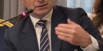 Македонија бара фер енергетска транзиција: Лабудовиќ од Атина порача дека европските правила мора да ја следат реалноста на регионот
