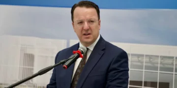 Николоски: Oхридскиот аеродром доби нов модерен лик, станува симбол на oхридскиот регион